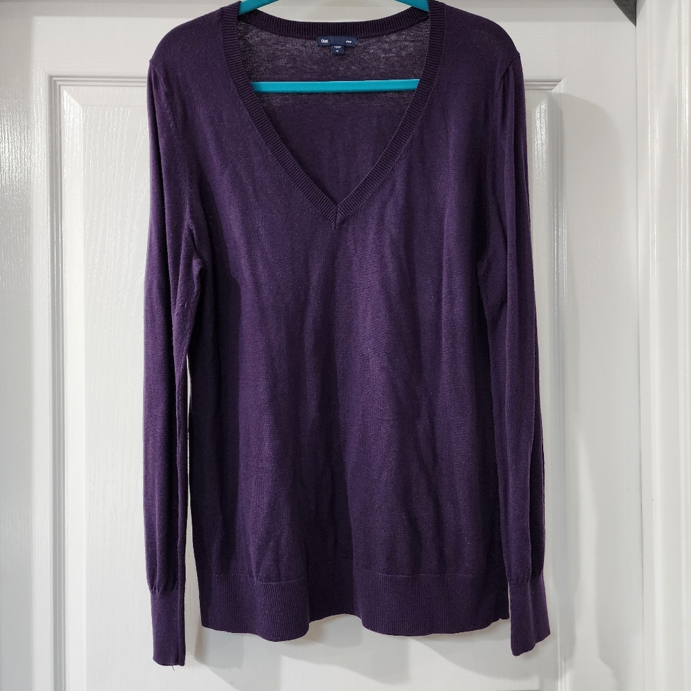 GAP sweater. Women's XL